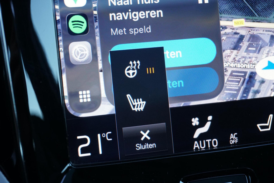 Volvo V60 2.0 T4 Momentum Pro + LEDER / PANO / TREKHAAK ELEKTRISCH