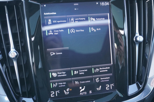 Volvo V60 2.0 T4 Momentum Pro + LEDER / PANO / TREKHAAK ELEKTRISCH