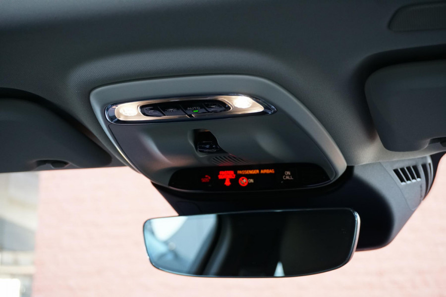 Volvo V60 2.0 T4 Momentum Pro + LEDER / PANO / TREKHAAK ELEKTRISCH