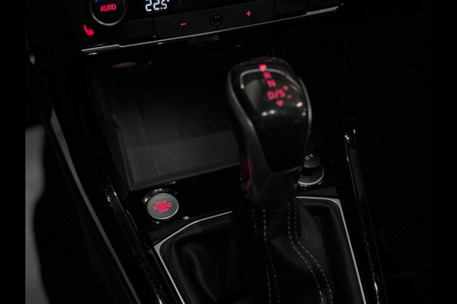 Volkswagen T-Cross 1.0 TSI 3X R-Line DSG | VIRTUAL | LED | CAMERA | VOL!