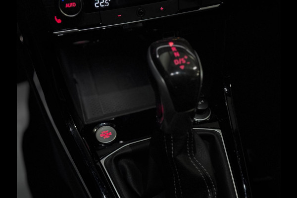 Volkswagen T-Cross 1.0 TSI 3X R-Line DSG | VIRTUAL | LED | CAMERA | VOL!