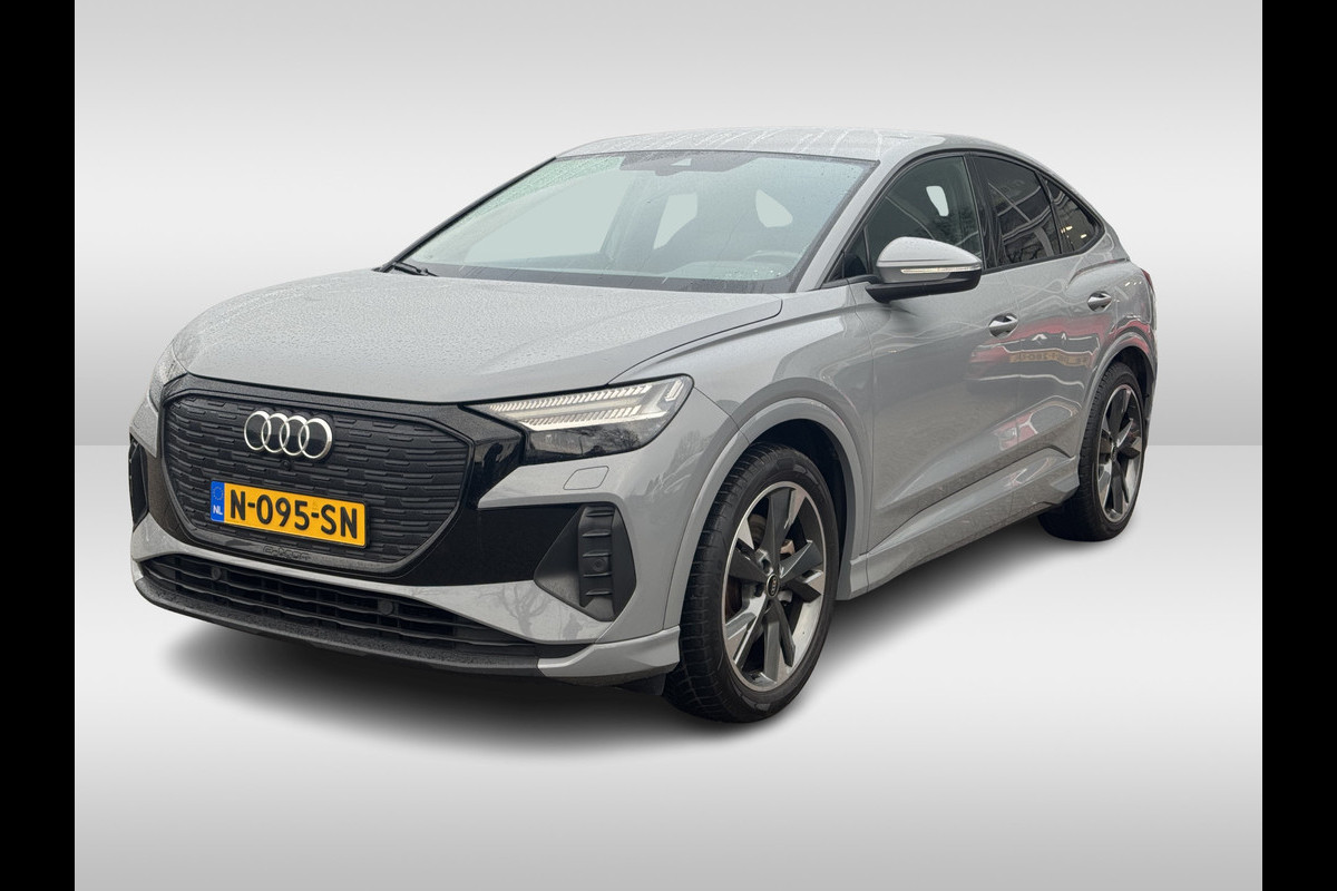 Audi Q4 Sportback e-tron 40 Launch edition Advanced 77 kWh / SOH 91,4% / CarPlay / Matrix LED / Sportstoelen / Virtual Cockpit / Parkeerhulp V+A / Sonos Audio / Intr.voorverwarming / Stoelverwarming / DAB / Cruise Control