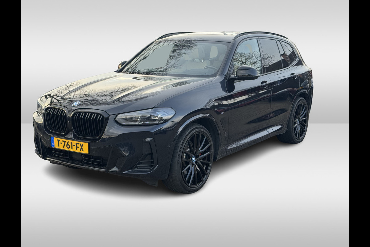BMW iX3 High Executive 80 kWh / SOH 96,7%  / Trekhaak / Panoramadak / 360Camera / Head-up / Laser LED / Harman Kardon / ACC / Keyless / Dodehoek / DAB