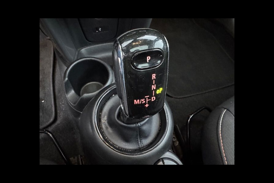 MINI Mini 1.5 One Salt Automaat Airco/ECC,Navigatie,Panoramadak