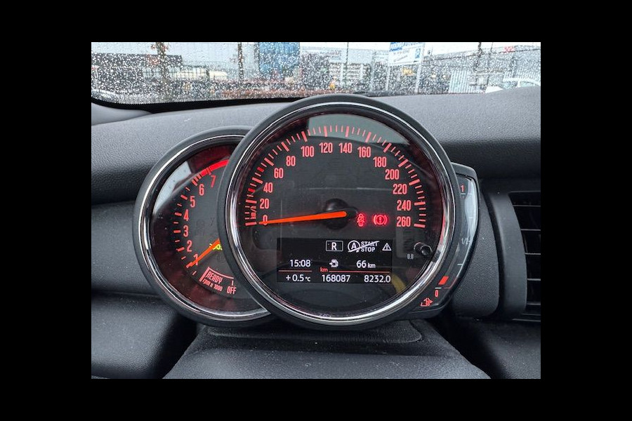 MINI Mini 1.5 One Salt Automaat Airco/ECC,Navigatie,Panoramadak