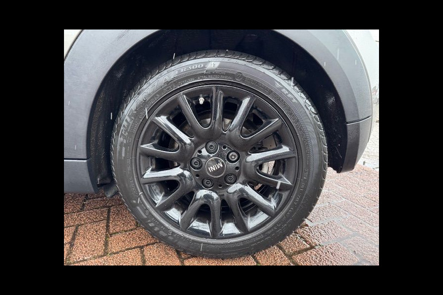 MINI Mini 1.5 One Salt Automaat Airco/ECC,Navigatie,Panoramadak