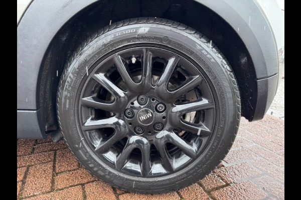 MINI Mini 1.5 One Salt Automaat Airco/ECC,Navigatie,Panoramadak