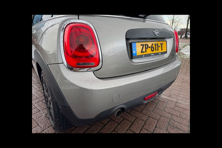 MINI Mini 1.5 One Salt Automaat Airco/ECC,Navigatie,Panoramadak