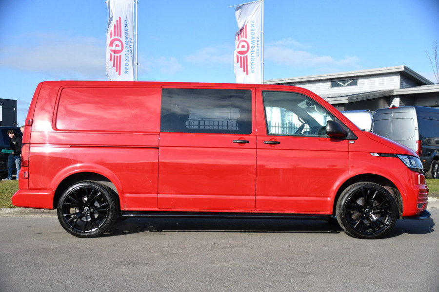 Volkswagen Transporter 2.0 TDI L2H1 30 DC PB Edition MARGE! Camera, Cruise, Carplay, 150pk, Trekhaak, Multimedia, Automaat, Sensoren, Uniek!