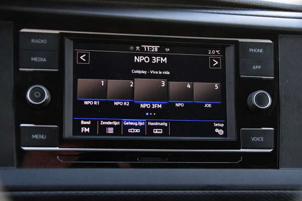 Volkswagen Transporter 2.0 TDI L2H1 30 DC PB Edition MARGE! Camera, Cruise, Carplay, 150pk, Trekhaak, Multimedia, Automaat, Sensoren, Uniek!