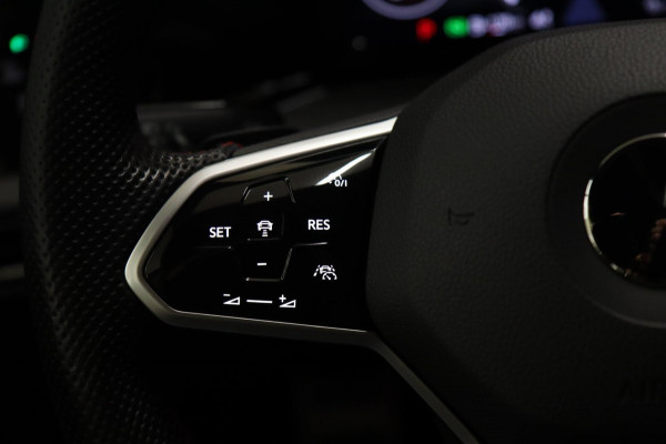 Volkswagen Golf 2.0 TSI GTI 2.0 TSI GTI CLUBSPORT 45 JAHRE/PANO/CARPLAY/IQ-LIGHT/HUD/VOLL