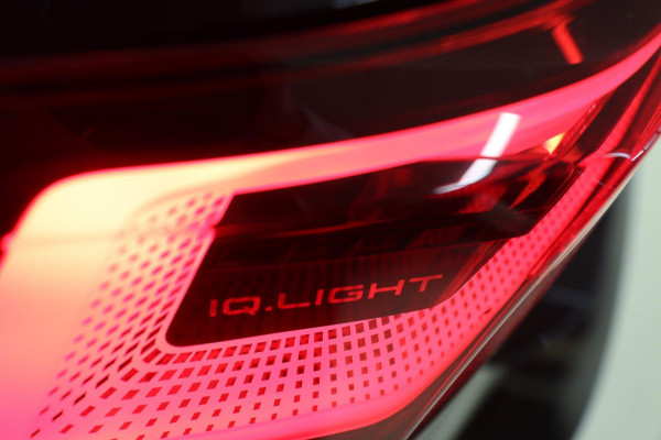 Volkswagen Golf 2.0 TSI GTI 2.0 TSI GTI CLUBSPORT 45 JAHRE/PANO/CARPLAY/IQ-LIGHT/HUD/VOLL