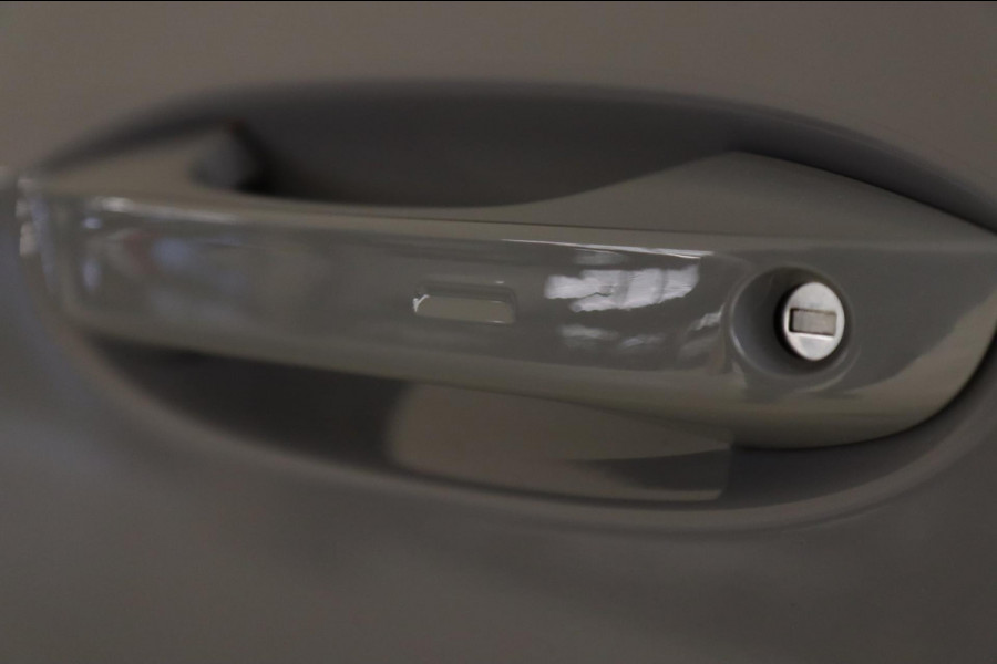 Volkswagen Golf 2.0 TSI GTI 2.0 TSI GTI CLUBSPORT 45 JAHRE/PANO/CARPLAY/IQ-LIGHT/HUD/VOLL