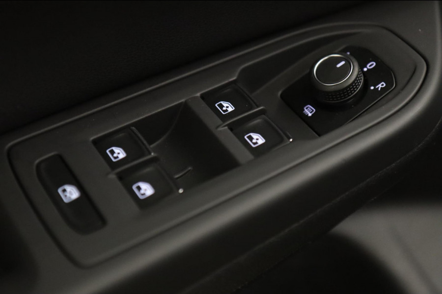 Volkswagen Golf 2.0 TSI GTI 2.0 TSI GTI CLUBSPORT 45 JAHRE/PANO/CARPLAY/IQ-LIGHT/HUD/VOLL