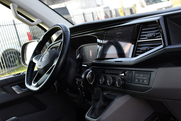 Volkswagen Transporter 2.0 TDI L2H1 30 DC Bulli Virtual, Carplay, Camera, LED, 150pk, 2 x Schuifdeur, Automaat, Trekhaak, Uniek!