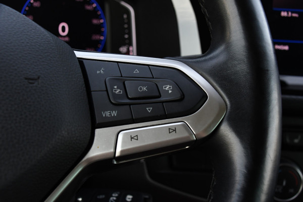 Volkswagen Transporter 2.0 TDI L2H1 30 DC Bulli Virtual, Carplay, Camera, LED, 150pk, 2 x Schuifdeur, Automaat, Trekhaak, Uniek!