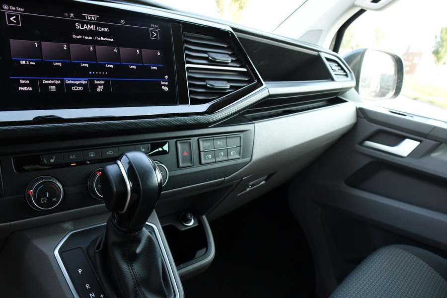 Volkswagen Transporter 2.0 TDI L2H1 30 DC Bulli Virtual, Carplay, Camera, LED, 150pk, 2 x Schuifdeur, Automaat, Trekhaak, Uniek!