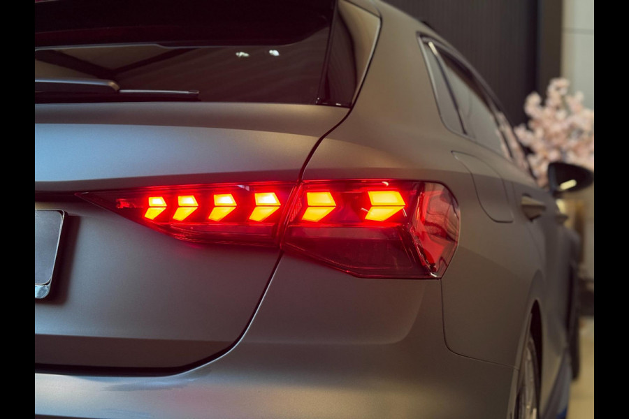 Audi RS3 2.5 TFSI RS 3 quattro | SCHAALSTOELEN | ALCANTARA | PANO | SONOS