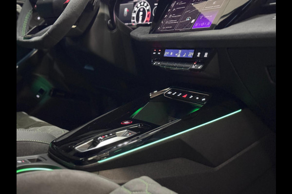 Audi RS3 2.5 TFSI RS 3 quattro | SCHAALSTOELEN | ALCANTARA | PANO | SONOS