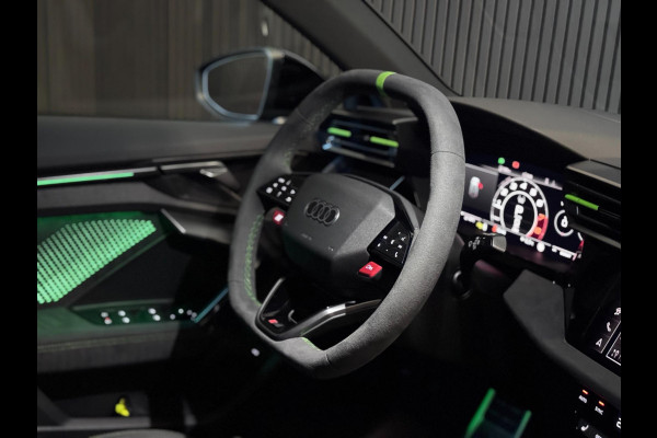 Audi RS3 2.5 TFSI RS 3 quattro | SCHAALSTOELEN | ALCANTARA | PANO | SONOS