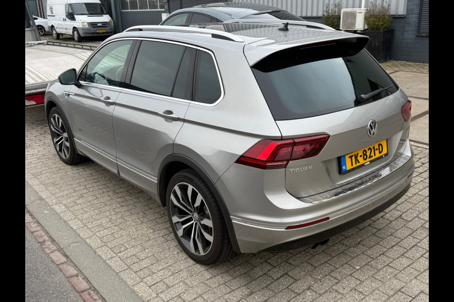 Volkswagen Tiguan 1.4 TSI 4-Motion 150 Pk R-Line Pano Navi DCC Full Led 20 Inch Suzuka