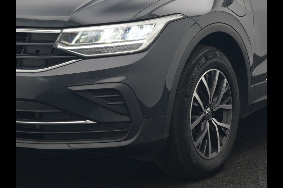 Volkswagen Tiguan 1.4 TSI eHybrid Life Plug In Hybrid 245pk PHEV | Adaptive Cruise | Lederen Sportstoelen Memory & Verwarmd | Stuur Verwarmd | Virtual Cockpit | Navigatie | DAB |
