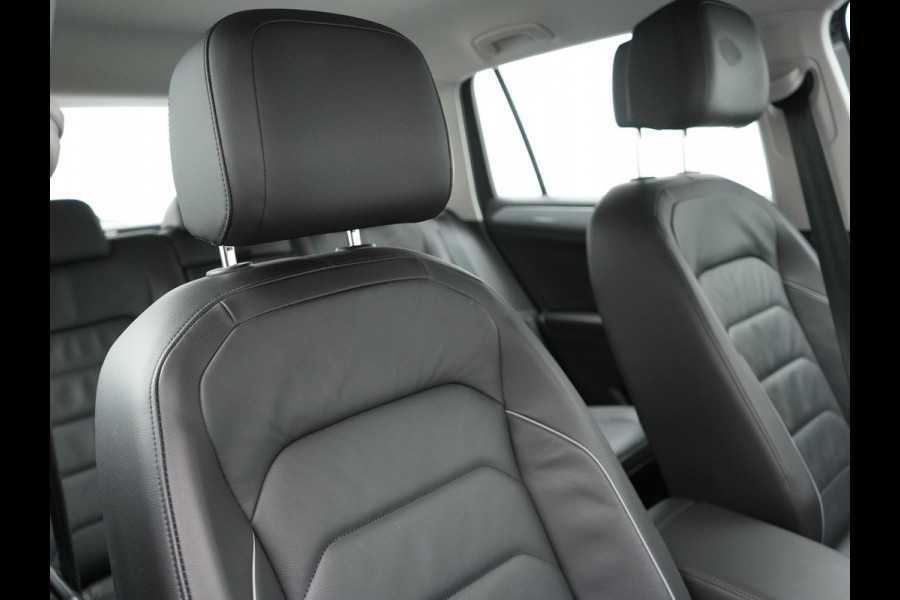 Volkswagen Tiguan 1.4 TSI eHybrid Life Plug In Hybrid 245pk PHEV | Adaptive Cruise | Lederen Sportstoelen Memory & Verwarmd | Stuur Verwarmd | Virtual Cockpit | Navigatie | DAB |