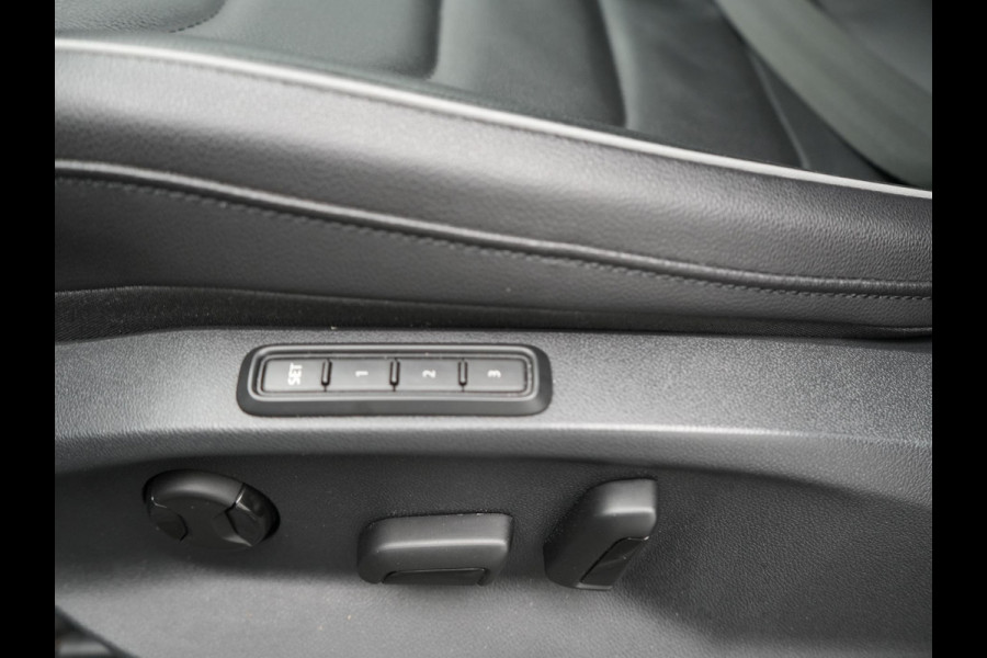 Volkswagen Tiguan 1.4 TSI eHybrid Life Plug In Hybrid 245pk PHEV | Adaptive Cruise | Lederen Sportstoelen Memory & Verwarmd | Stuur Verwarmd | Virtual Cockpit | Navigatie | DAB |