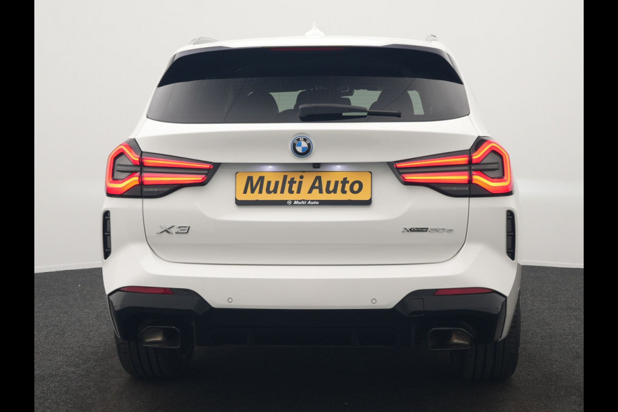 BMW X3 xDrive30e M Sport Plug In Hybrid 293pk Dealer O.H PHEV | Laser LED | 360 Camera | 20"L.M | Head Up | Shadow Line | Lederen Sportstoelen Verwarmd | Sfeerverlichting | BLIS |
