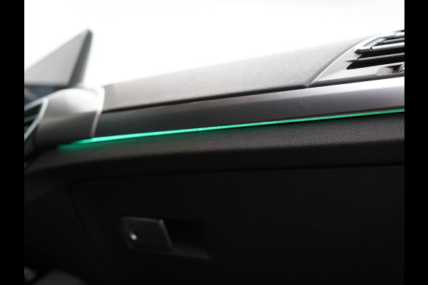 BMW X3 xDrive30e M Sport Plug In Hybrid 293pk Dealer O.H PHEV | Laser LED | 360 Camera | 20"L.M | Head Up | Shadow Line | Lederen Sportstoelen Verwarmd | Sfeerverlichting | BLIS |