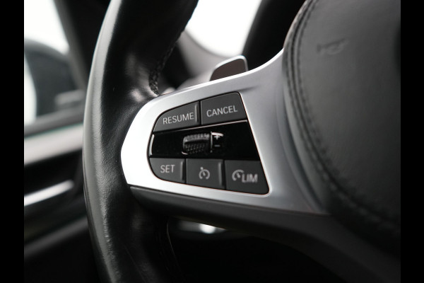 BMW X3 xDrive30e M Sport Plug In Hybrid 293pk Dealer O.H PHEV | Laser LED | 360 Camera | 20"L.M | Head Up | Shadow Line | Lederen Sportstoelen Verwarmd | Sfeerverlichting | BLIS |