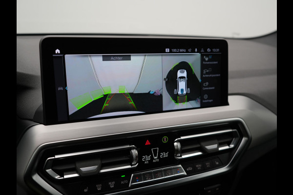 BMW X3 xDrive30e M Sport Plug In Hybrid 293pk Dealer O.H PHEV | Laser LED | 360 Camera | 20"L.M | Head Up | Shadow Line | Lederen Sportstoelen Verwarmd | Sfeerverlichting | BLIS |