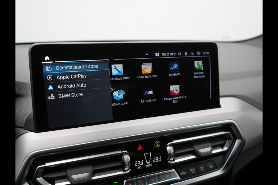 BMW X3 xDrive30e M Sport Plug In Hybrid 293pk Dealer O.H PHEV | Laser LED | 360 Camera | 20"L.M | Head Up | Shadow Line | Lederen Sportstoelen Verwarmd | Sfeerverlichting | BLIS |