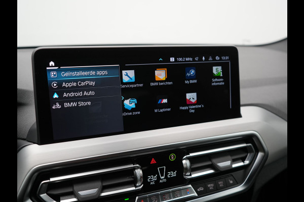 BMW X3 xDrive30e M Sport Plug In Hybrid 293pk Dealer O.H PHEV | Laser LED | 360 Camera | 20"L.M | Head Up | Shadow Line | Lederen Sportstoelen Verwarmd | Sfeerverlichting | BLIS |