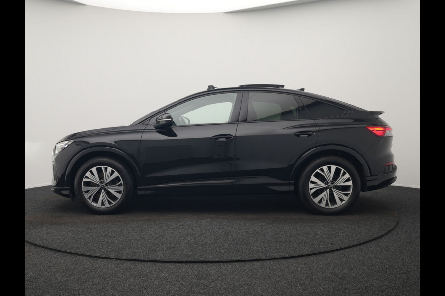 Audi Q4 Sportback e-tron 40 S edition 204pk | Panodak | Adaptive Cruise | Lederen Sportstoelen Verwarmd | Head Up | Matrix LED | Camera | Keyless | Sfeerverlichting | Apple Carplay |