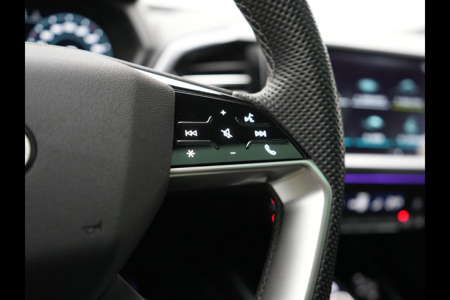Audi Q4 Sportback e-tron 40 S edition 204pk | Panodak | Adaptive Cruise | Lederen Sportstoelen Verwarmd | Head Up | Matrix LED | Camera | Keyless | Sfeerverlichting | Apple Carplay |