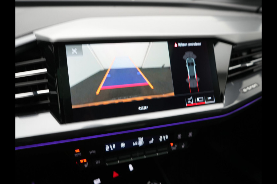 Audi Q4 Sportback e-tron 40 S edition 204pk | Panodak | Adaptive Cruise | Lederen Sportstoelen Verwarmd | Head Up | Matrix LED | Camera | Keyless | Sfeerverlichting | Apple Carplay |