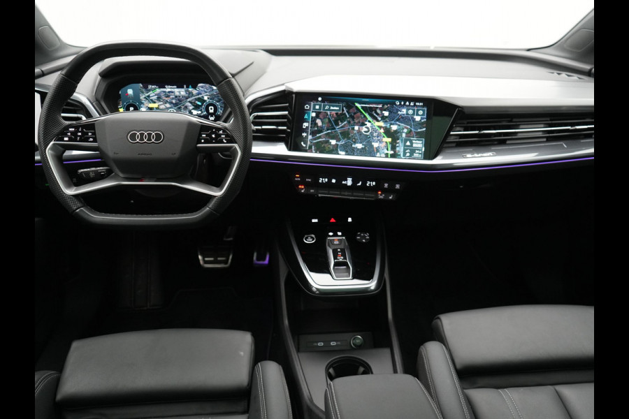 Audi Q4 Sportback e-tron 40 S edition 204pk | Panodak | Adaptive Cruise | Lederen Sportstoelen Verwarmd | Head Up | Matrix LED | Camera | Keyless | Sfeerverlichting | Apple Carplay |