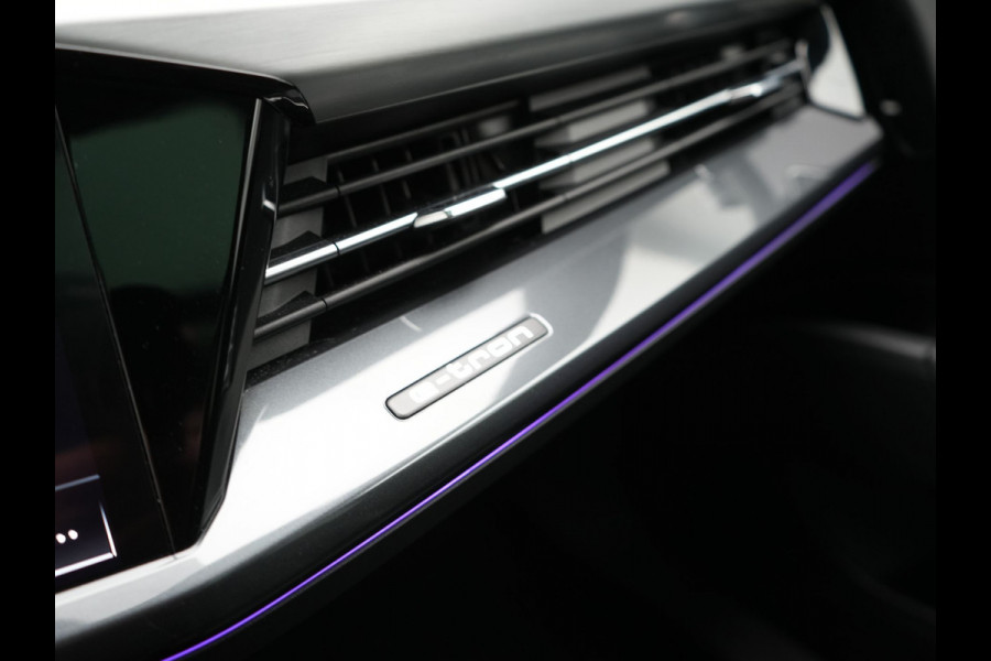 Audi Q4 Sportback e-tron 40 S edition 204pk | Panodak | Adaptive Cruise | Lederen Sportstoelen Verwarmd | Head Up | Matrix LED | Camera | Keyless | Sfeerverlichting | Apple Carplay |