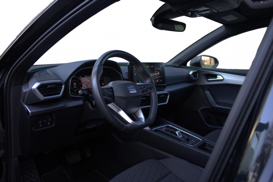 Seat Leon 1.4 TSI eHybrid PHEV FR | Panorama | Camera | Stuur verwarming | Carplay
