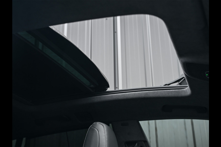 Audi Q8 60 TFSI e quattro | Audi Exclusive | B&O Advanced | S-seats met massage | Soft close | Adaptive cruise | Carbon inleg | Ambiance interieur | 360 camera | Verwarmbaar stuurwiel | Trekhaak