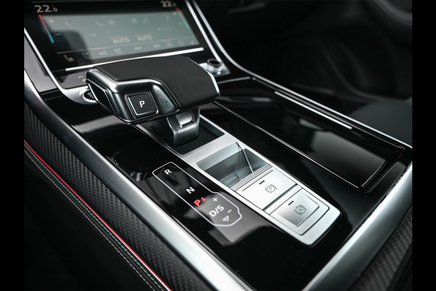 Audi Q8 60 TFSI e quattro | Audi Exclusive | B&O Advanced | S-seats met massage | Soft close | Adaptive cruise | Carbon inleg | Ambiance interieur | 360 camera | Verwarmbaar stuurwiel | Trekhaak