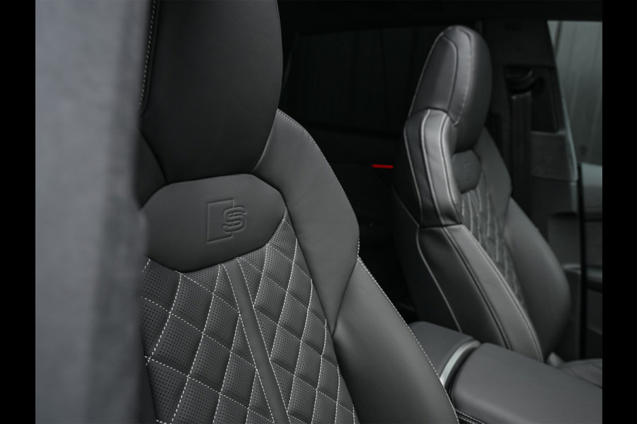Audi Q8 60 TFSI e quattro | Audi Exclusive | B&O Advanced | S-seats met massage | Soft close | Adaptive cruise | Carbon inleg | Ambiance interieur | 360 camera | Verwarmbaar stuurwiel | Trekhaak