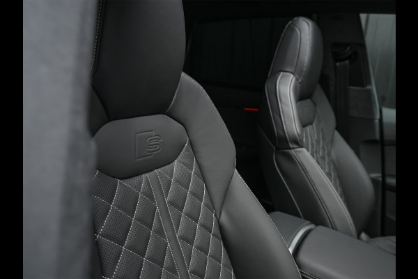 Audi Q8 60 TFSI e quattro | Audi Exclusive | B&O Advanced | S-seats met massage | Soft close | Adaptive cruise | Carbon inleg | Ambiance interieur | 360 camera | Verwarmbaar stuurwiel | Trekhaak