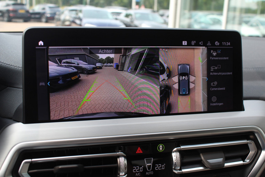 BMW iX3 High Executive 80 kWh / SoH 96,7%  / Trekhaak / Panoramadak / 360Camera / Head-up / Laser LED / Harman Kardon / ACC / Keyless / Dodehoek / DAB