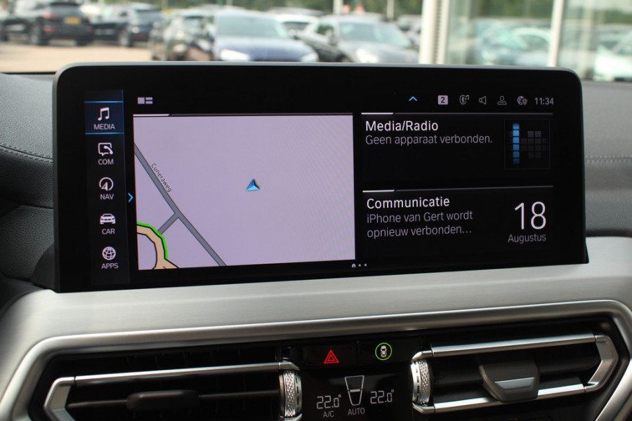 BMW iX3 High Executive 80 kWh / SoH 96,7%  / Trekhaak / Panoramadak / 360Camera / Head-up / Laser LED / Harman Kardon / ACC / Keyless / Dodehoek / DAB