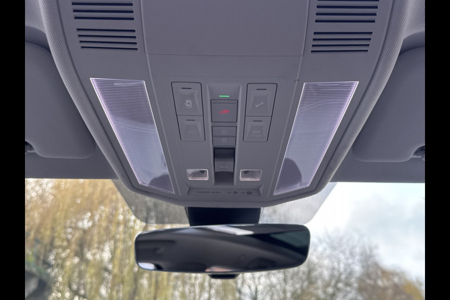 Volkswagen Touareg 3.0 TSi eHybrid ELEGANCE 4MOTION HEAD-UP/LUCHTVERING/PANORAMADAK