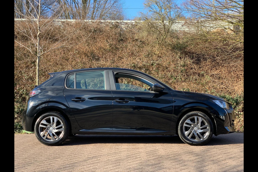 Peugeot 208 1.2 PureTech Active Pack 2022 / NETTO € 6750 / PRIJS NL € 9200.-