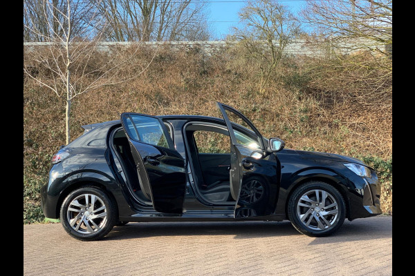 Peugeot 208 1.2 PureTech Active Pack 2022 / NETTO € 6750 / PRIJS NL € 9200.-