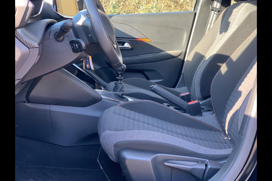 Peugeot 208 1.2 PureTech Active Pack 2022 / NETTO € 6750 / PRIJS NL € 9200.-